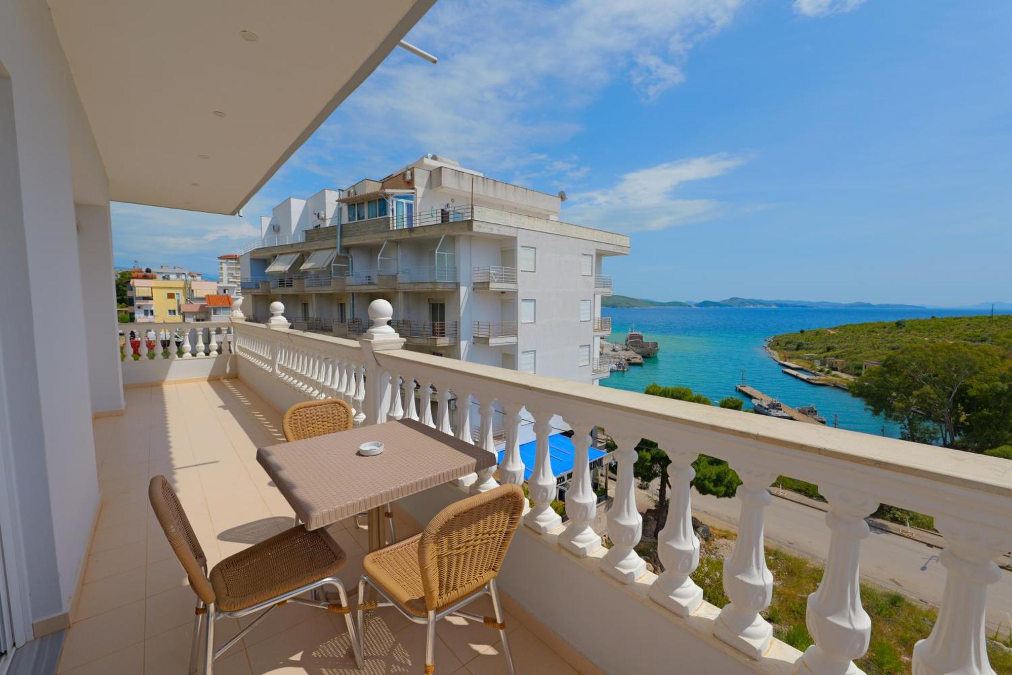 Vila Marina Apartments Sarandë Exterior foto