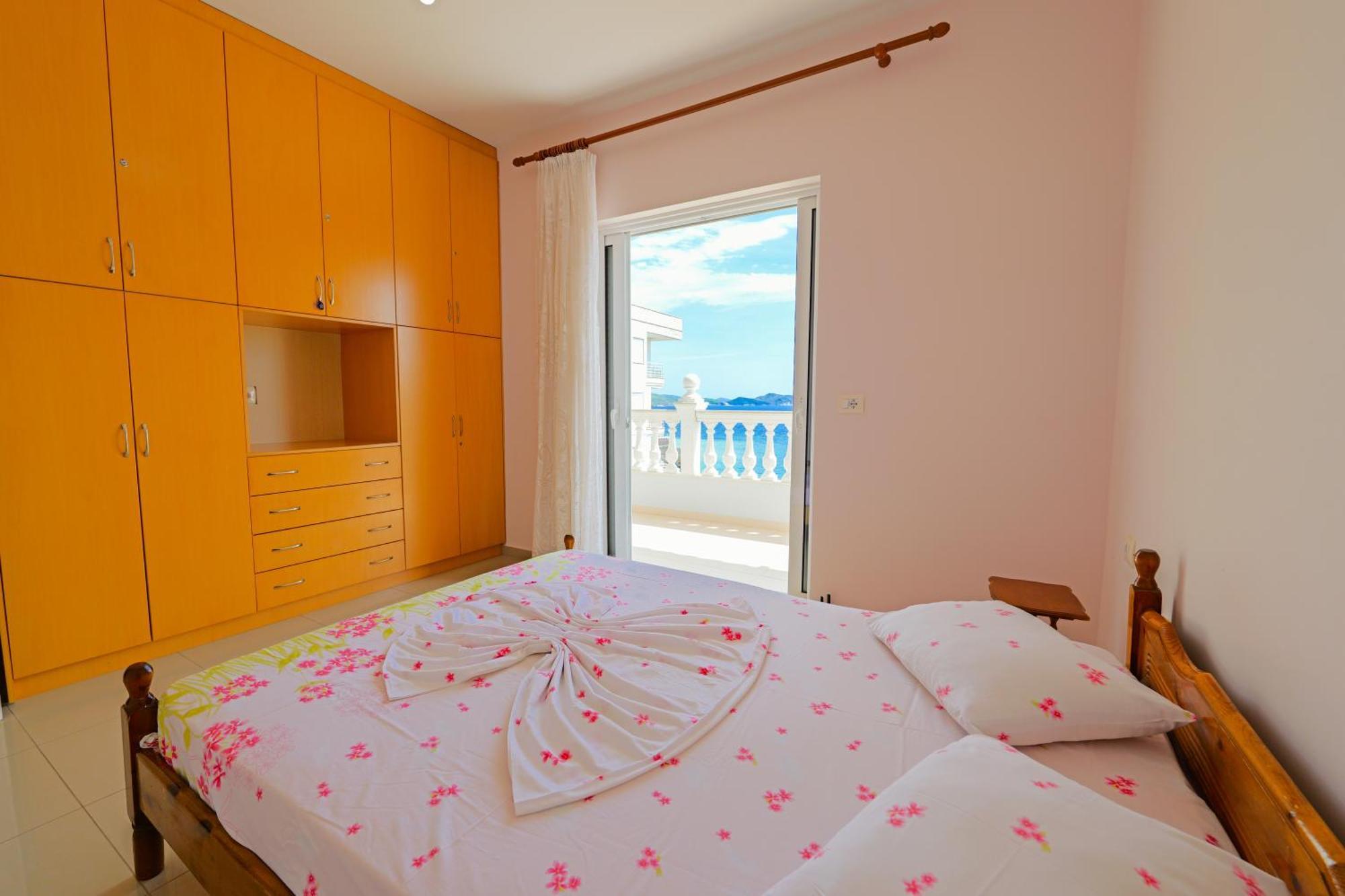 Vila Marina Apartments Sarandë Exterior foto